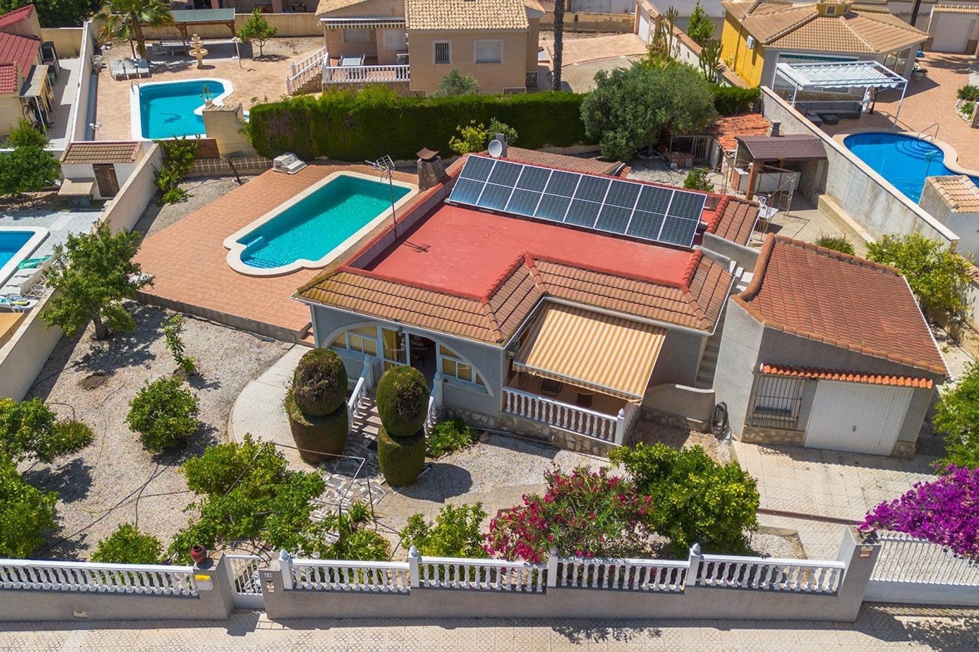 Venta - Chalet Independiente -
Rojales - Centro de la Ciudad Quesada