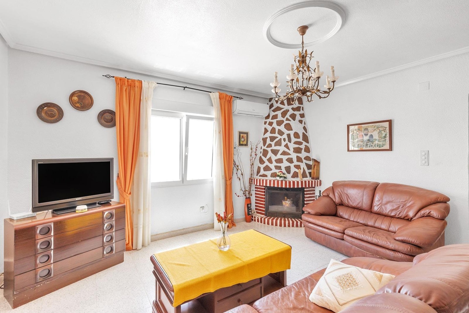 Venta - Chalet Independiente -
Rojales - Centro de la Ciudad Quesada