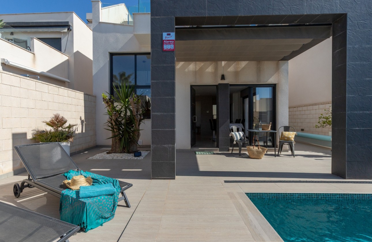 Venta - Chalet Independiente -
Rojales - Inland