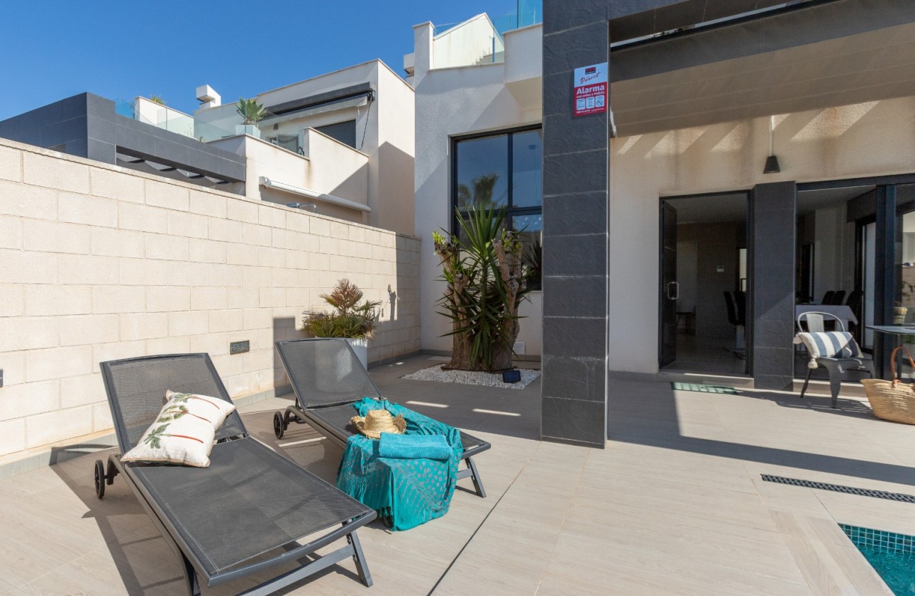 Venta - Chalet Independiente -
Rojales - Inland