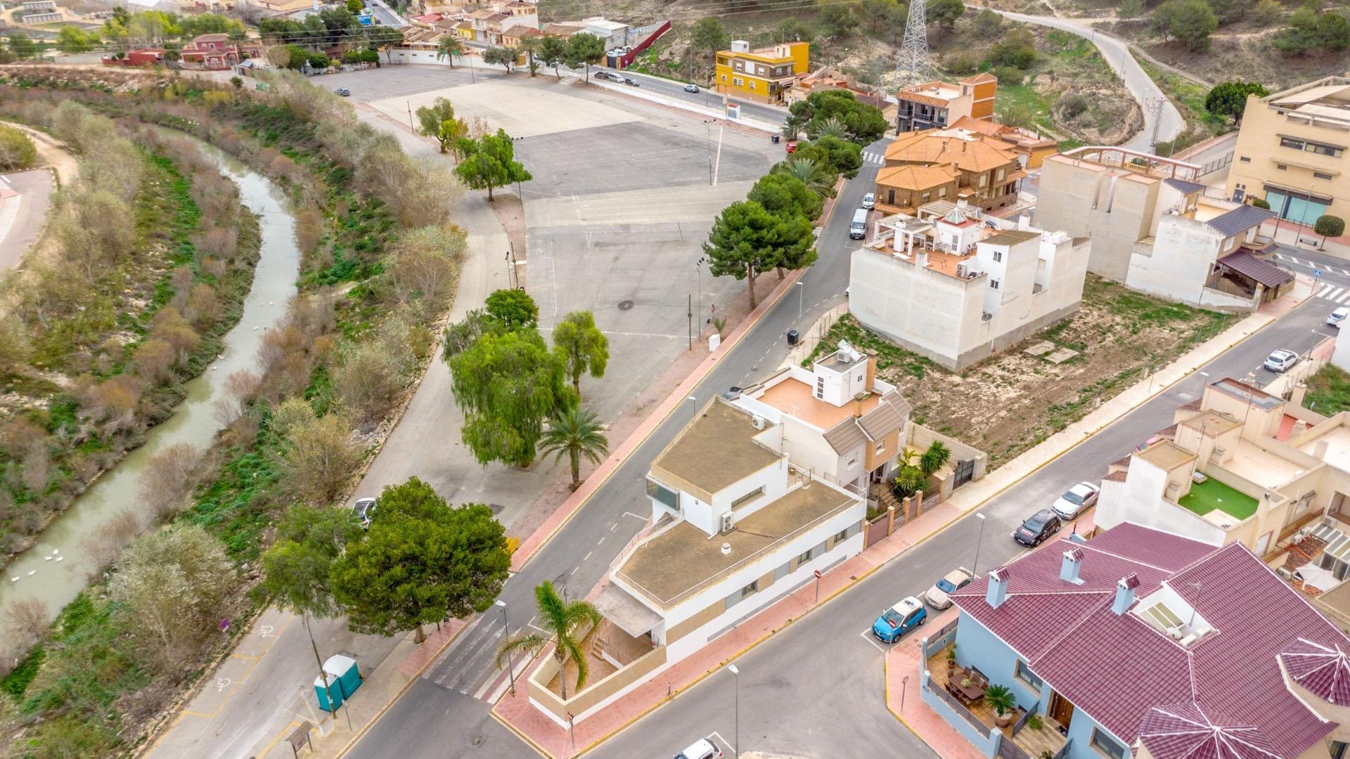 Venta - Chalet Independiente -
Rojales