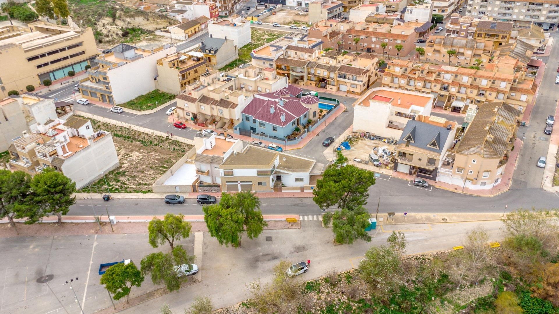 Venta - Chalet Independiente -
Rojales