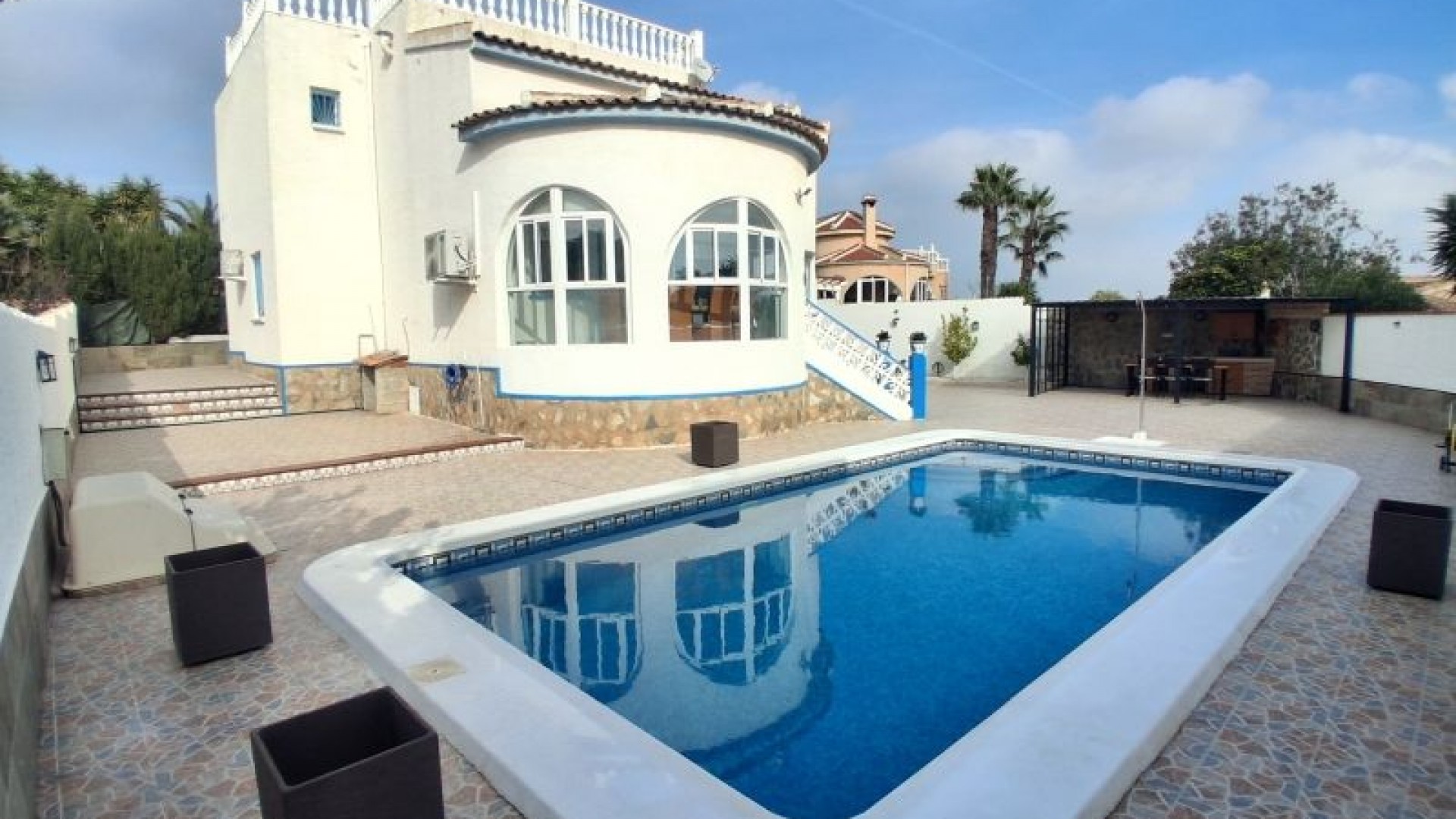 Venta - Chalet Independiente -
Rojales