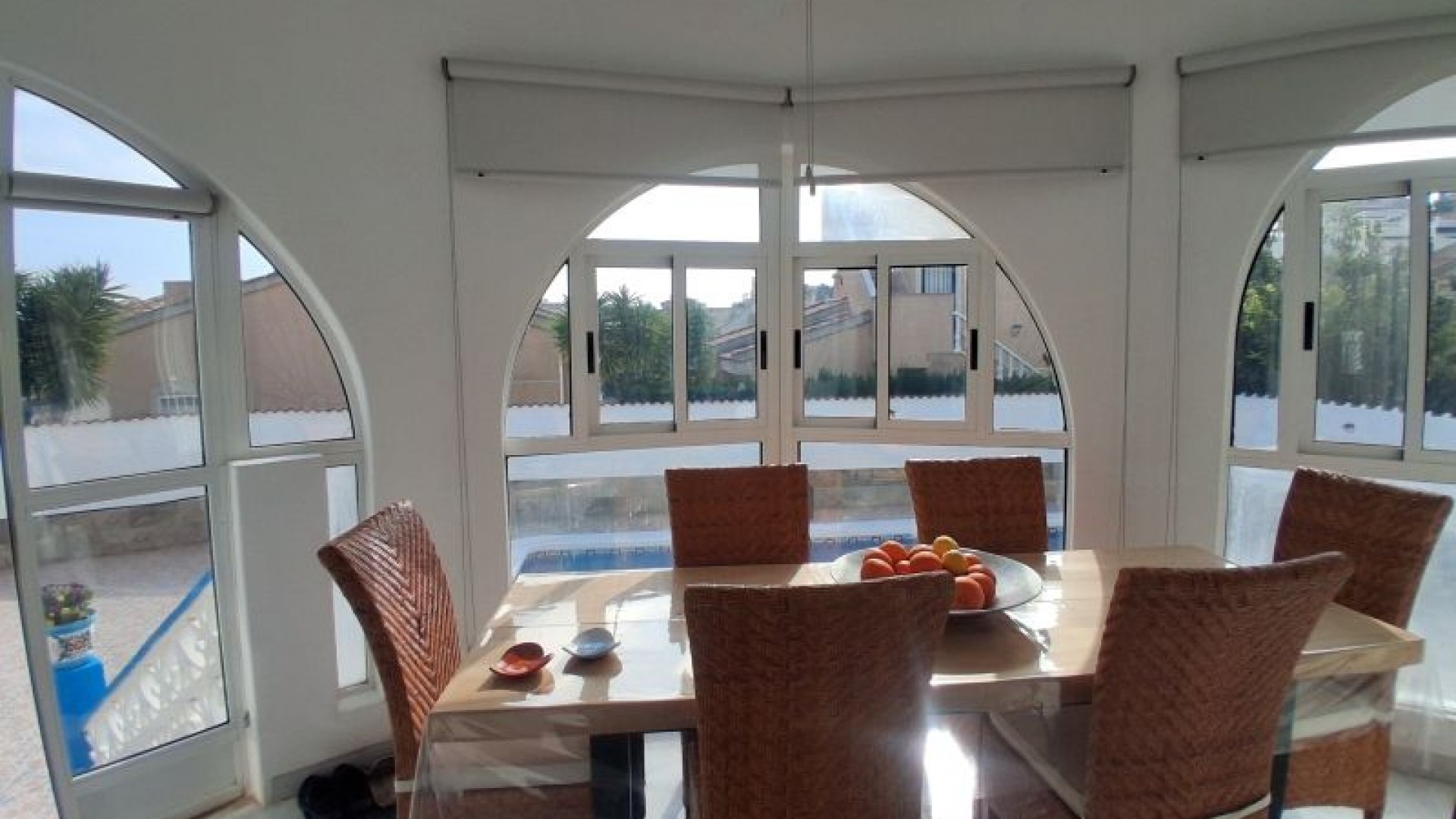 Venta - Chalet Independiente -
Rojales