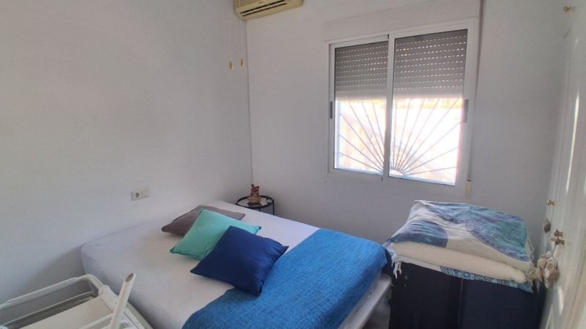 Venta - Chalet Independiente -
Rojales