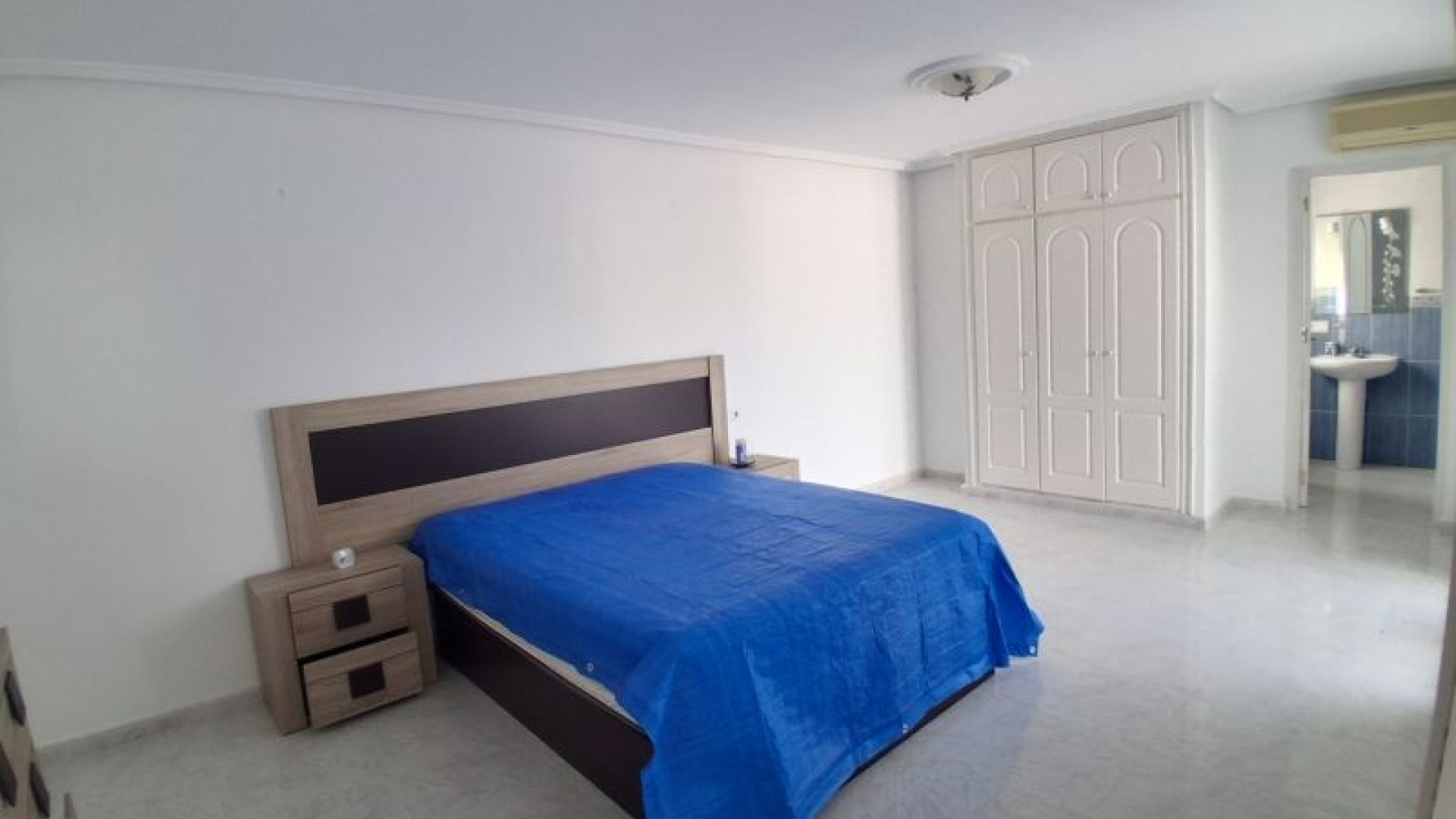 Venta - Chalet Independiente -
Rojales