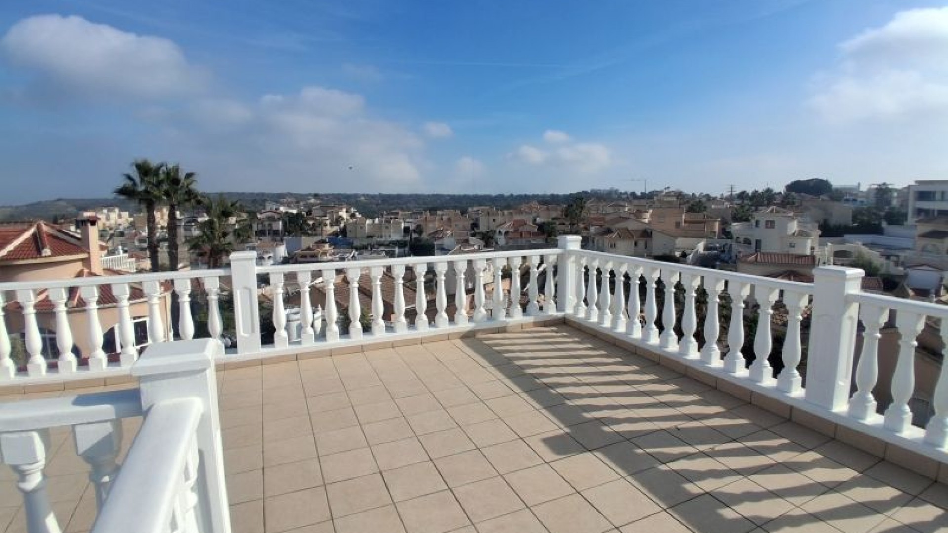 Venta - Chalet Independiente -
Rojales