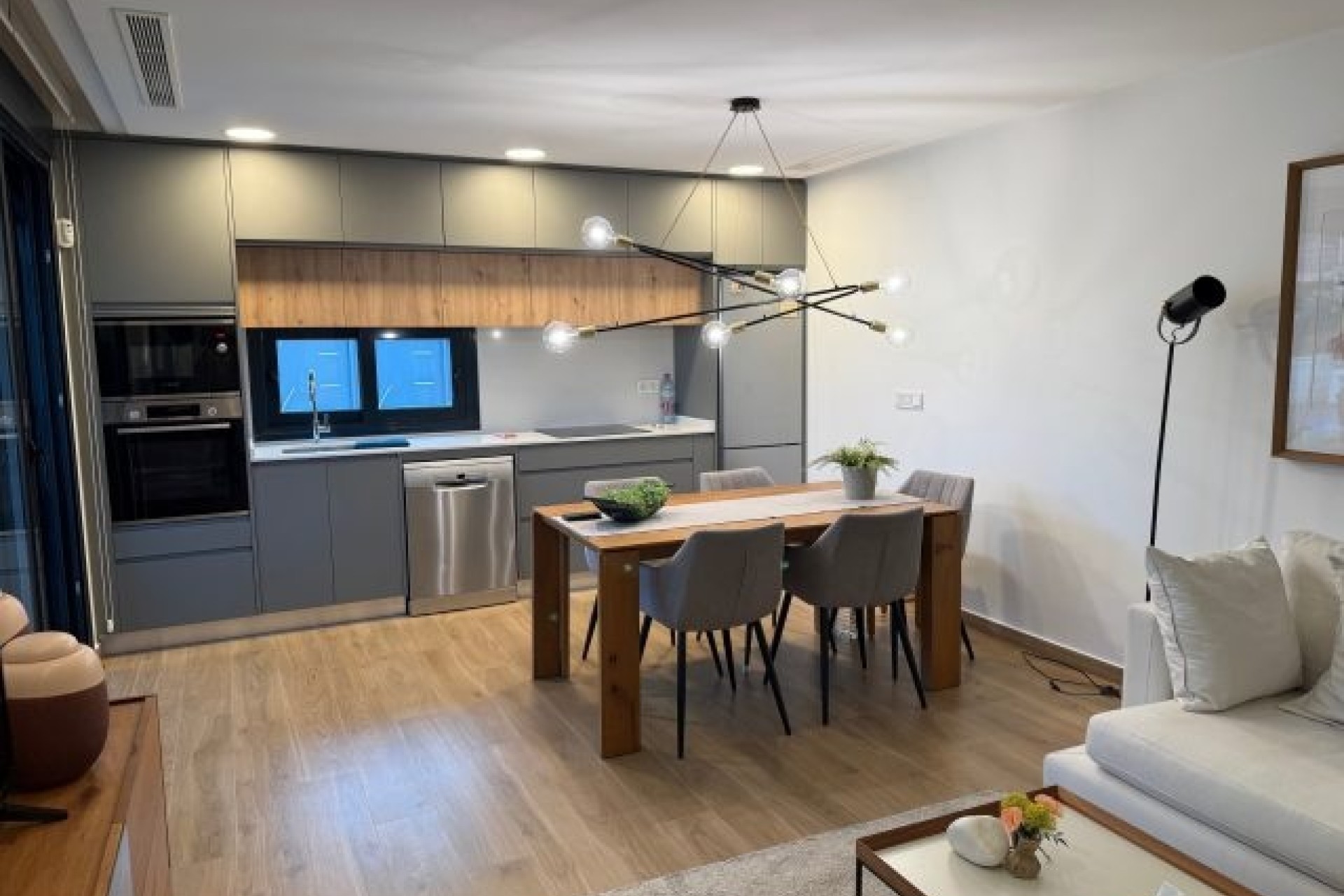 Venta - Chalet Independiente -
Rojales