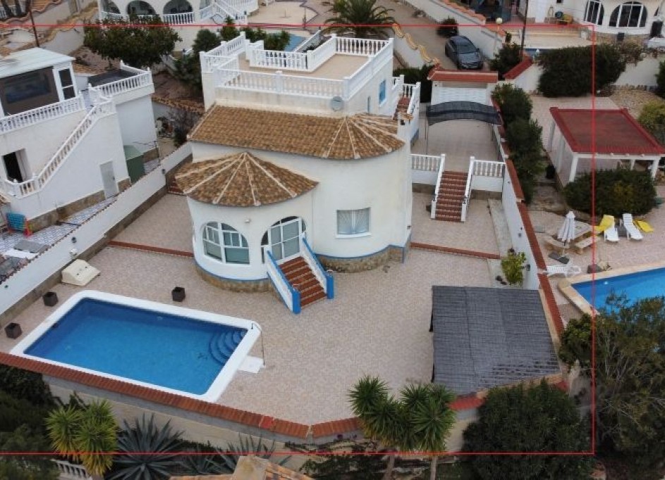 Venta - Chalet Independiente -
Rojales