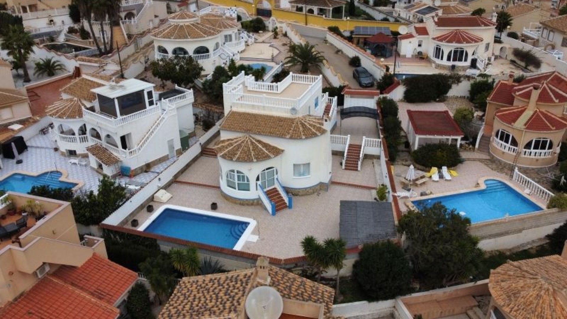 Venta - Chalet Independiente -
Rojales