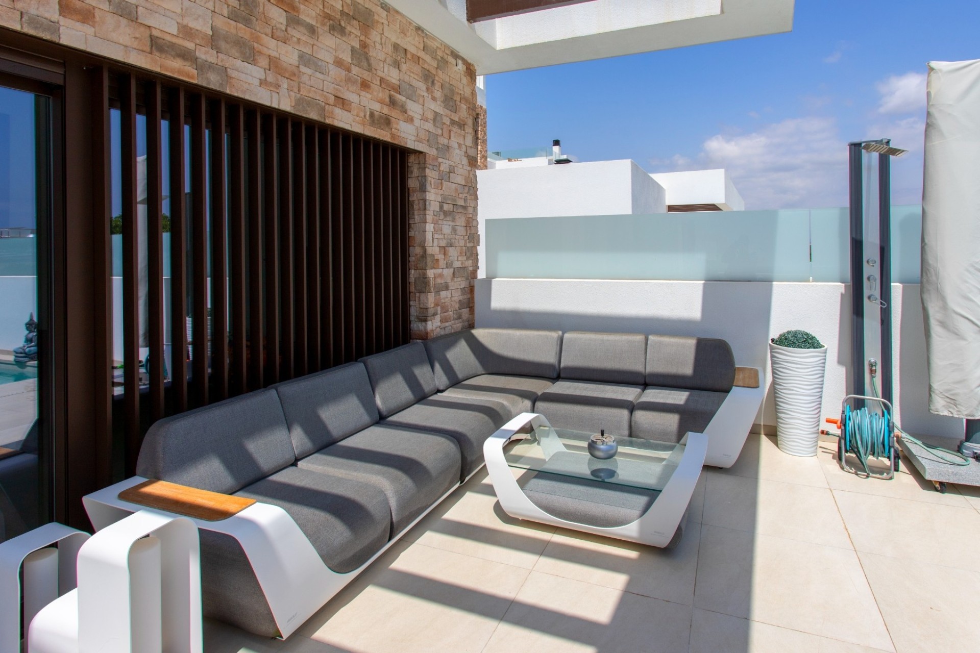 Venta - Chalet Independiente -
Rojales