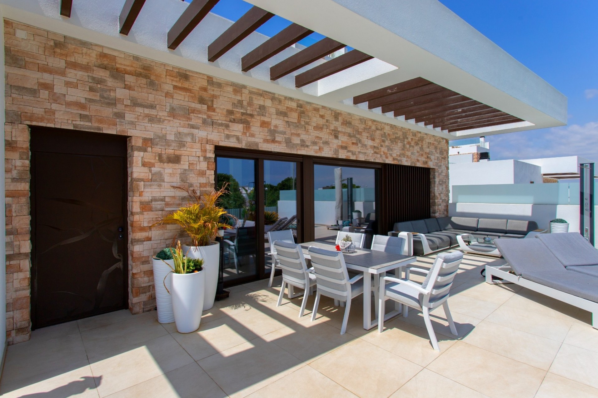 Venta - Chalet Independiente -
Rojales