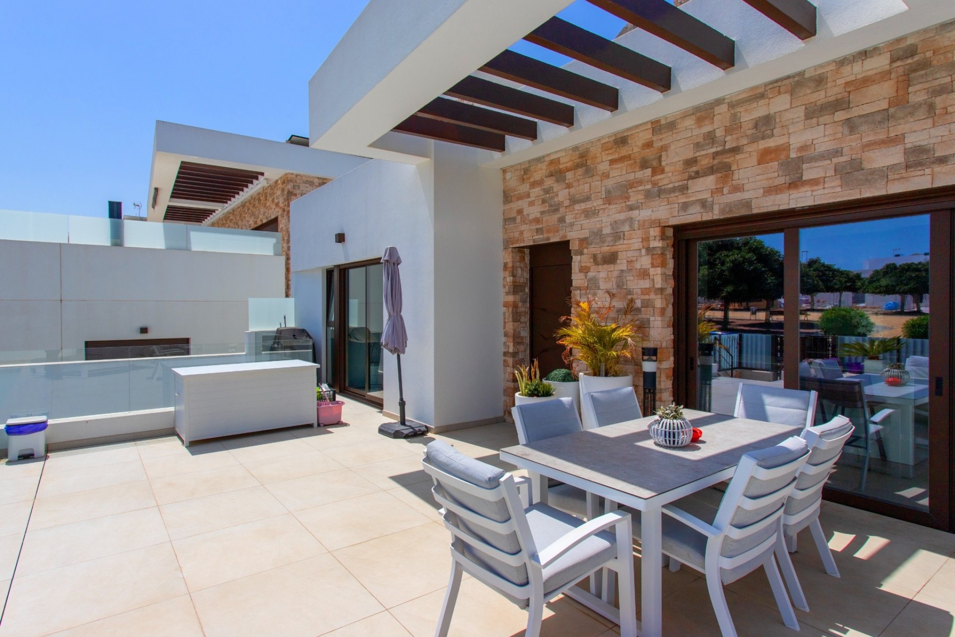 Venta - Chalet Independiente -
Rojales