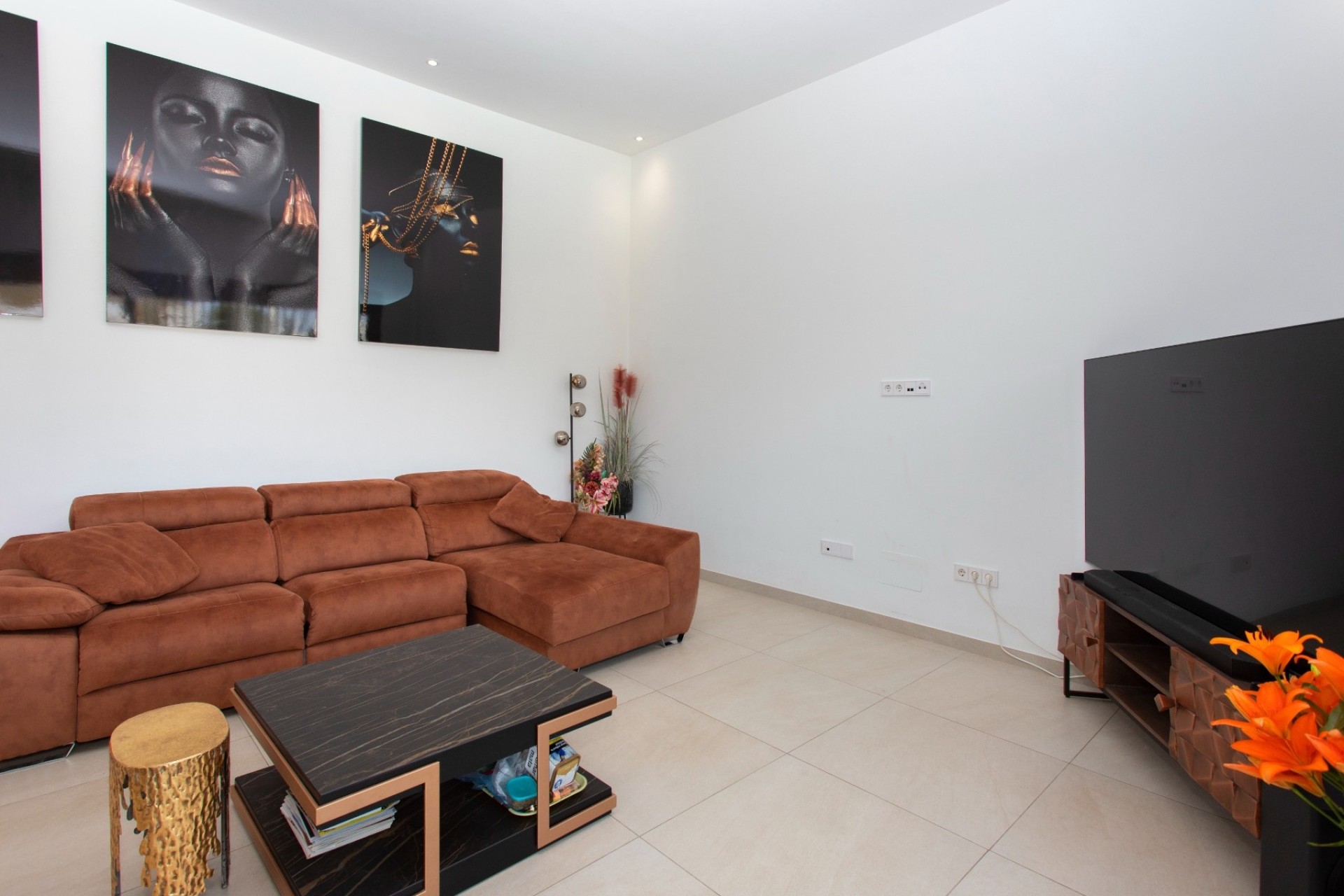 Venta - Chalet Independiente -
Rojales
