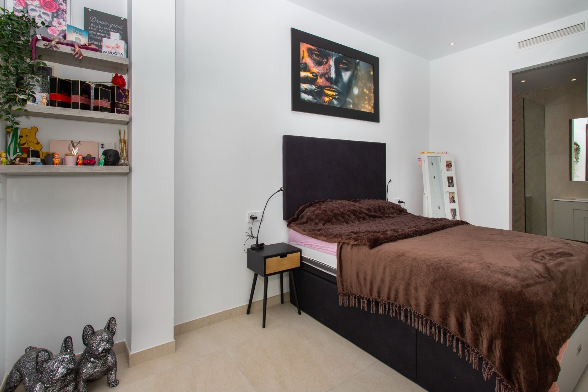 Venta - Chalet Independiente -
Rojales