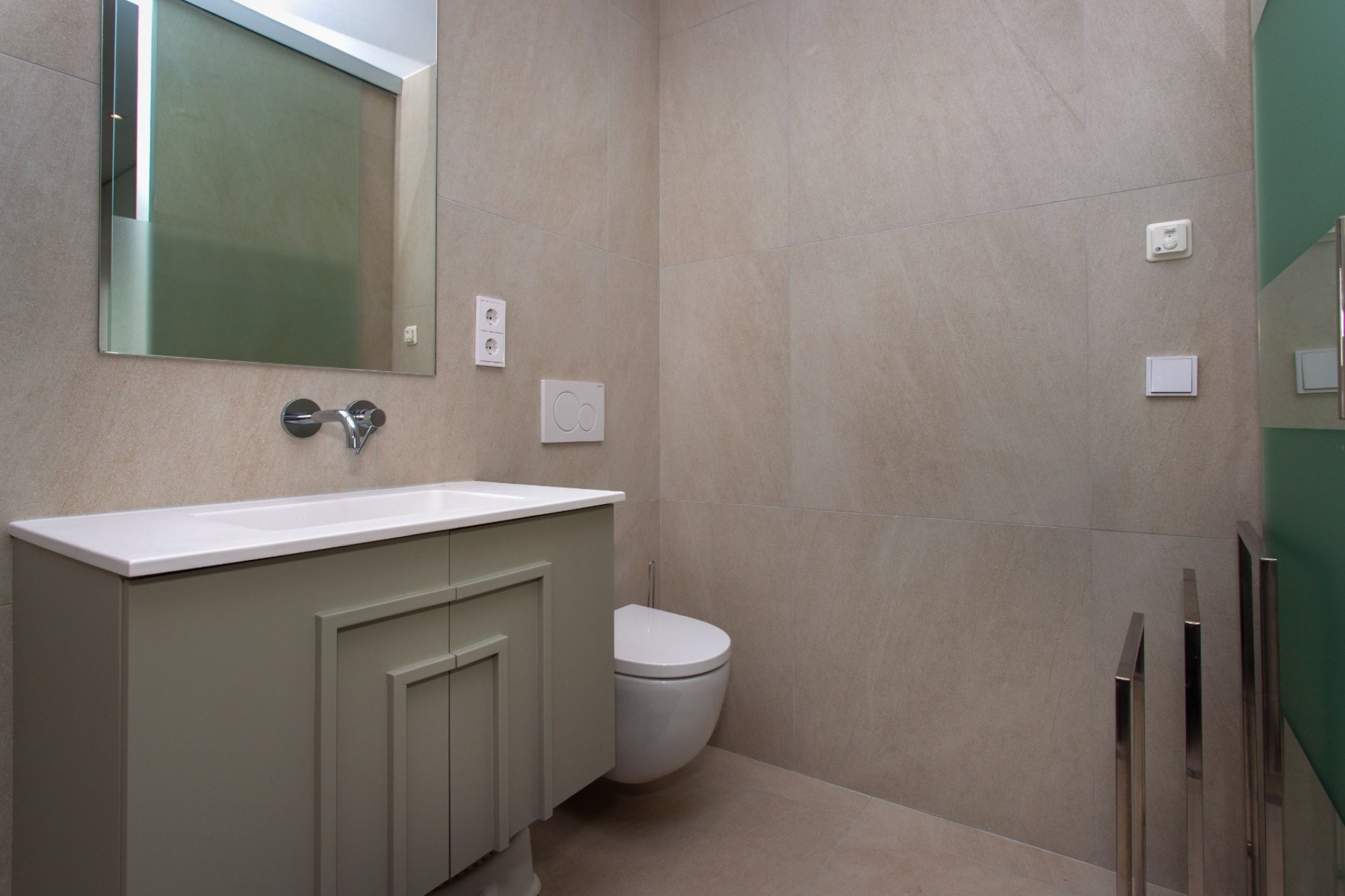 Venta - Chalet Independiente -
Rojales