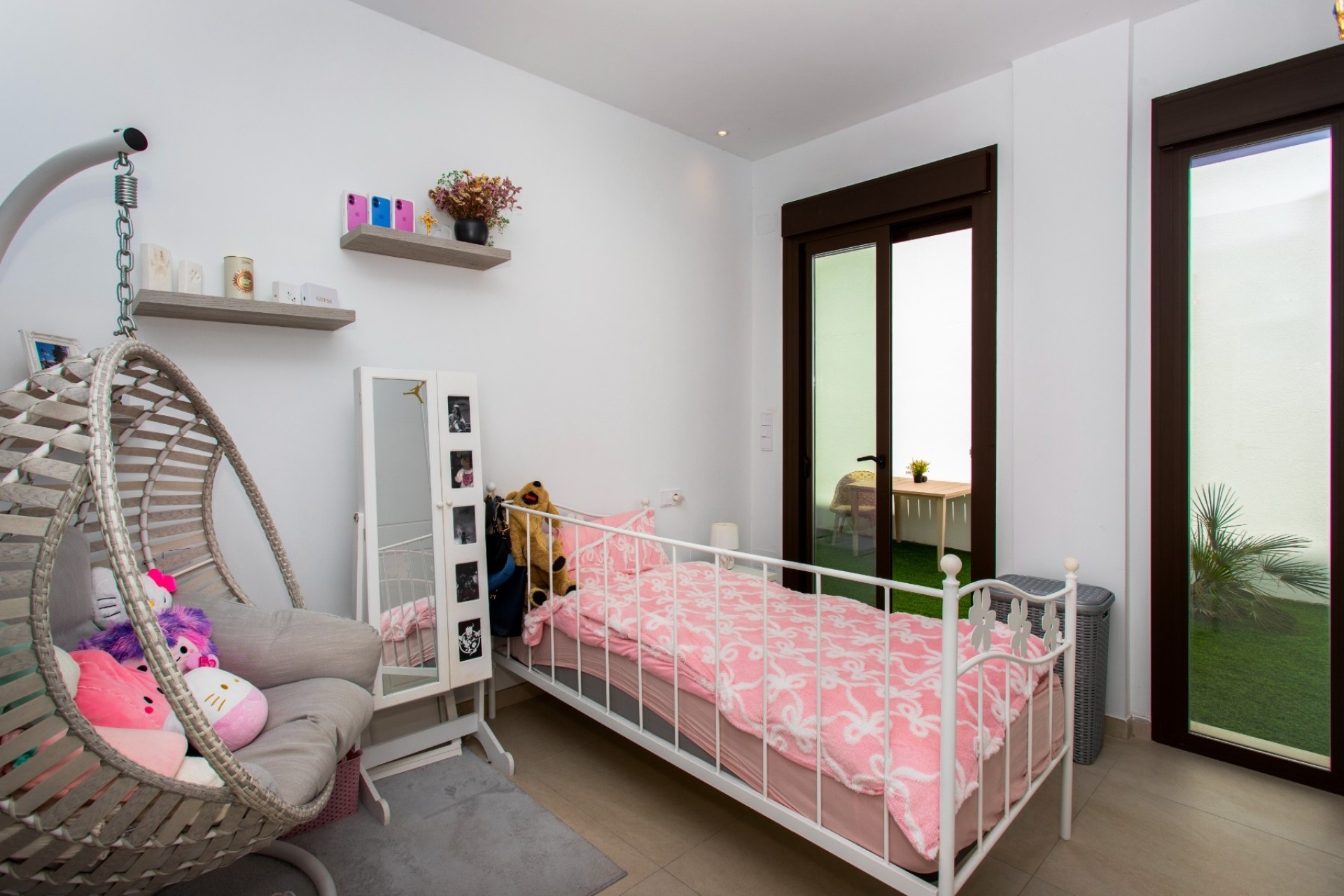 Venta - Chalet Independiente -
Rojales