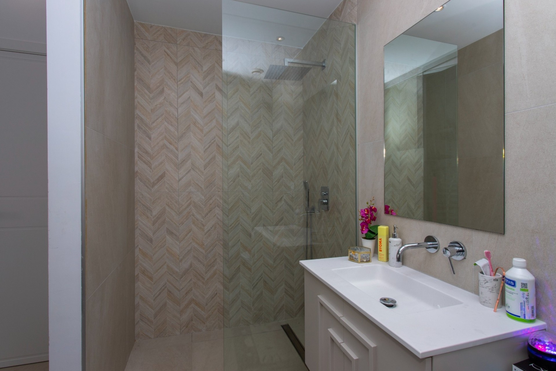 Venta - Chalet Independiente -
Rojales