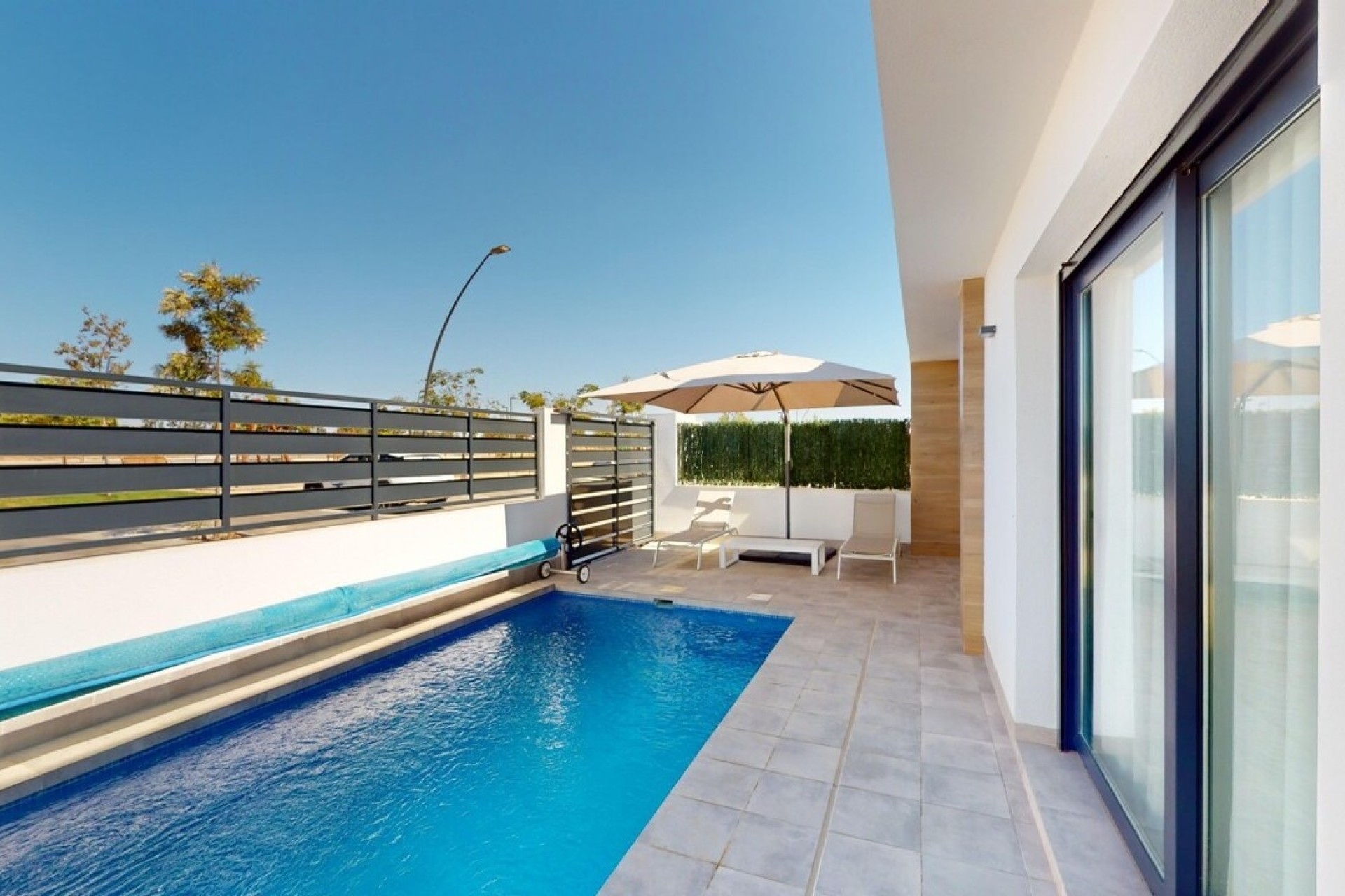Venta - Chalet Independiente -
Roldan - Inland