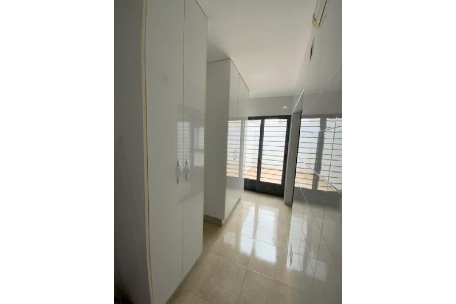 Venta - Chalet Independiente -
Roldan - Inland