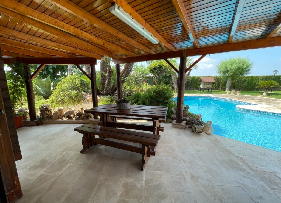 Venta - Chalet Independiente -
San Fulgencio - La Marina