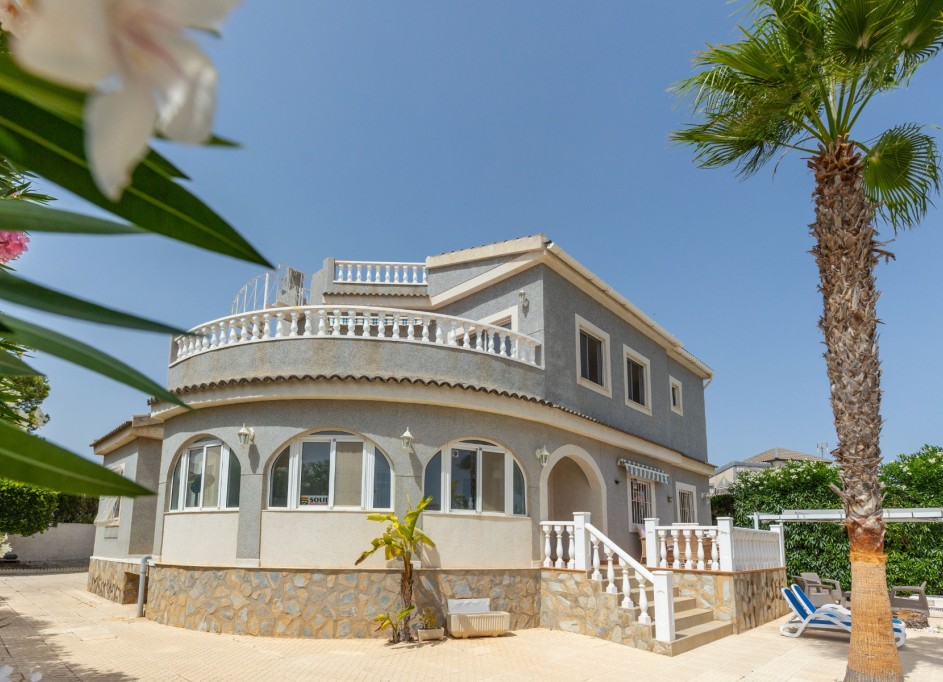 Venta - Chalet Independiente -
San Fulgencio