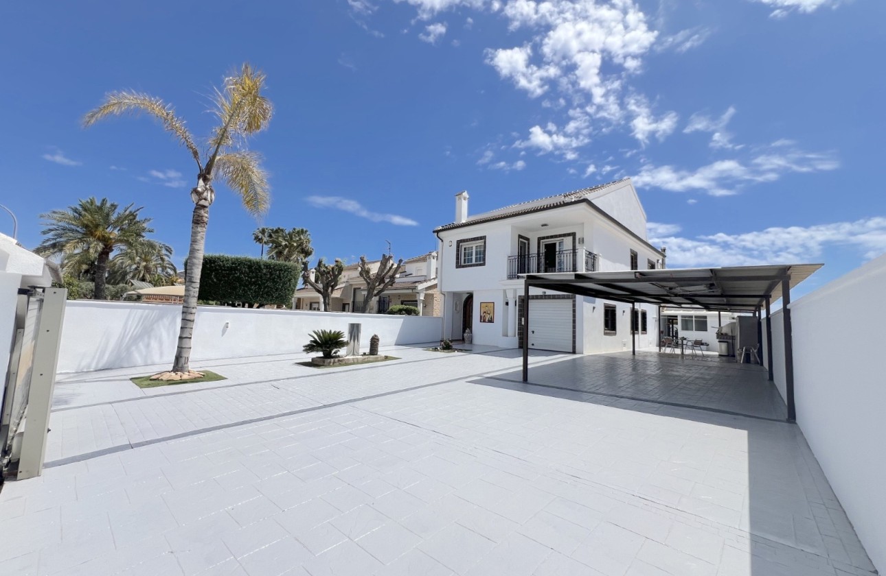 Venta - Chalet Independiente -
San Javier - Costa Calida