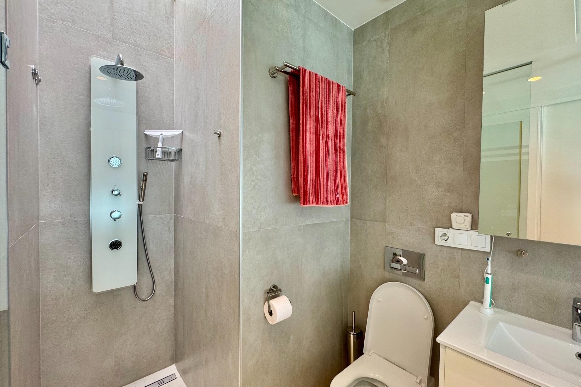 Venta - Chalet Independiente -
San Miguel de Salinas - Bellavista
