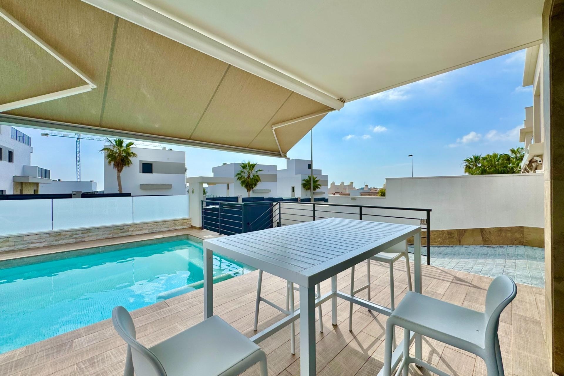 Venta - Chalet Independiente -
San Miguel de Salinas - Bellavista