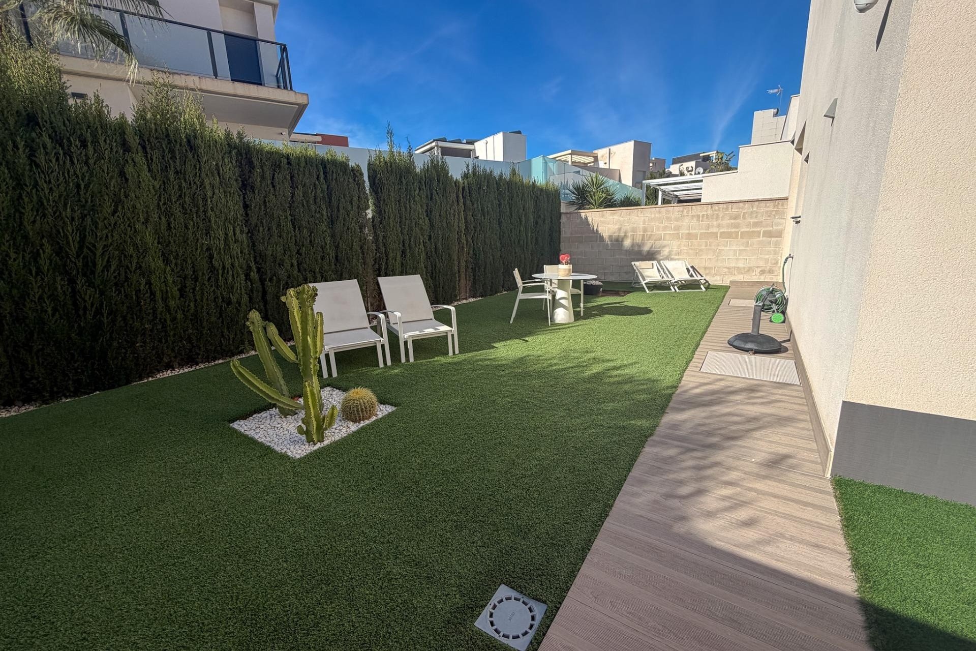 Venta - Chalet Independiente -
San Miguel de Salinas - Bellavista