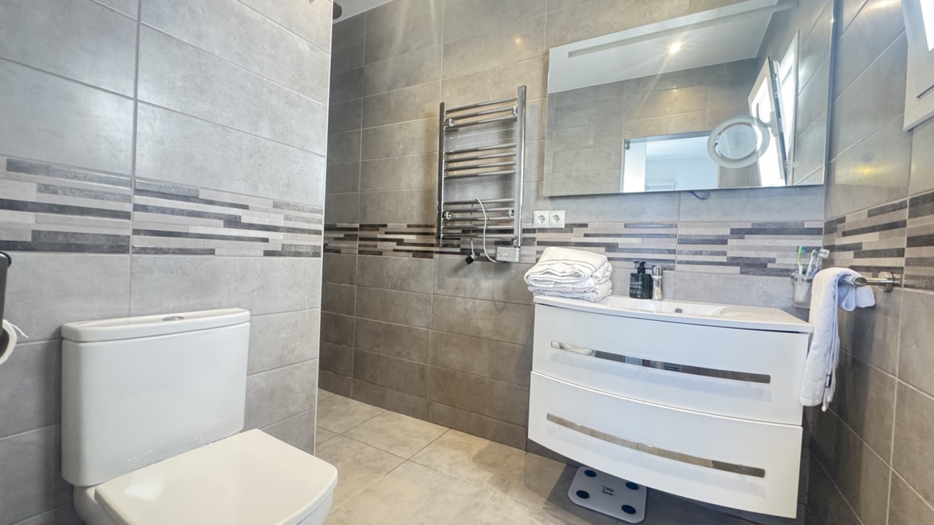 Venta - Chalet Independiente -
San Miguel de Salinas - Blue Lagoon