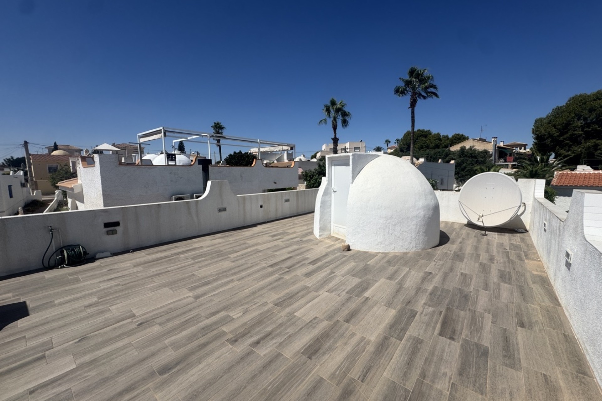 Venta - Chalet Independiente -
San Miguel de Salinas - Blue Lagoon