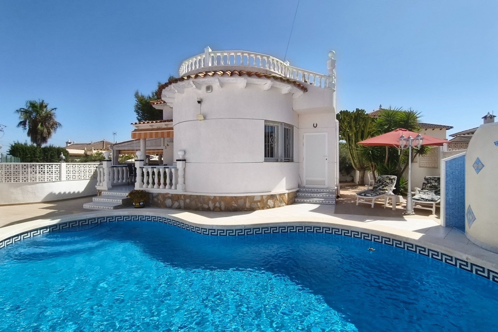 Venta - Chalet Independiente -
San Miguel de Salinas - Blue Lagoon