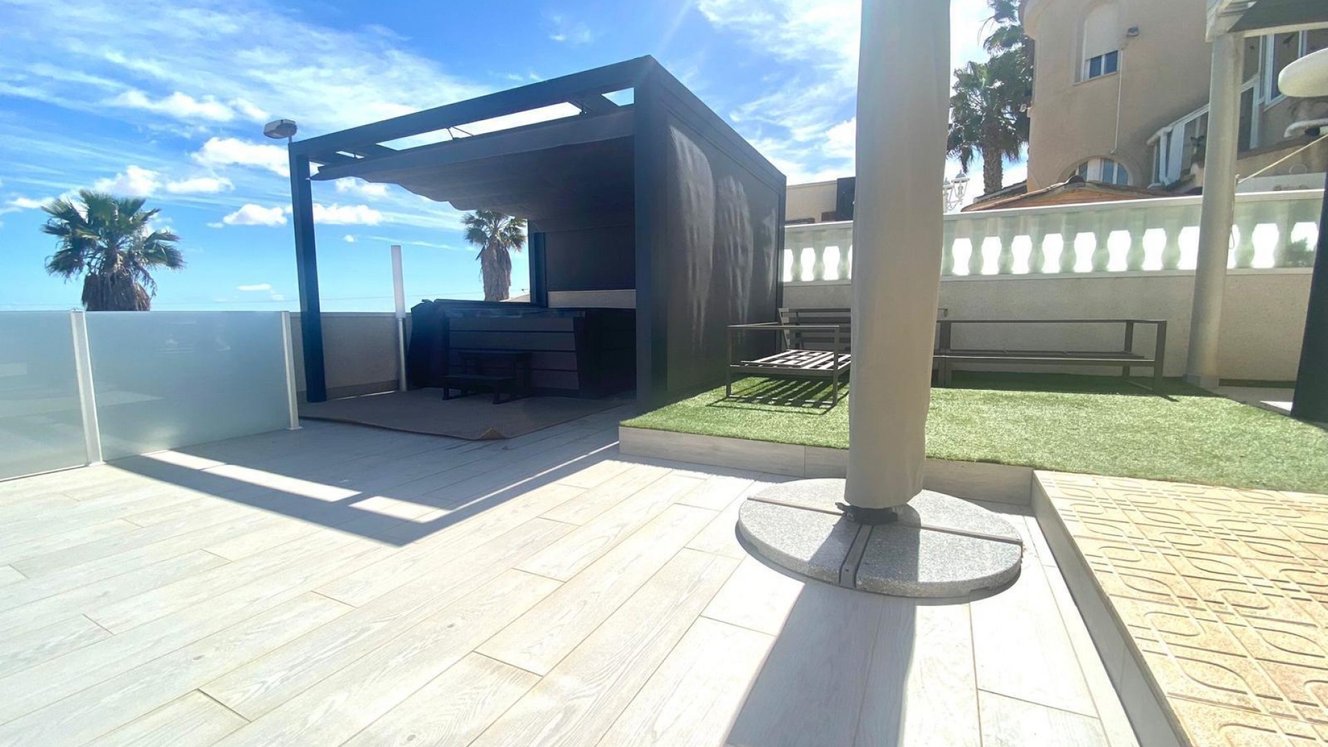 Venta - Chalet Independiente -
San Miguel de Salinas - BLUE LAGOON