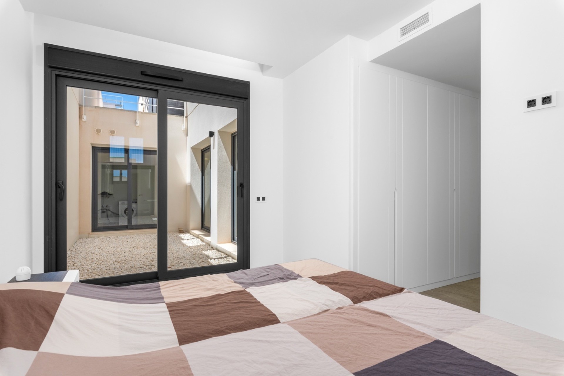 Venta - Chalet Independiente -
San Miguel de Salinas - Costa Blanca South