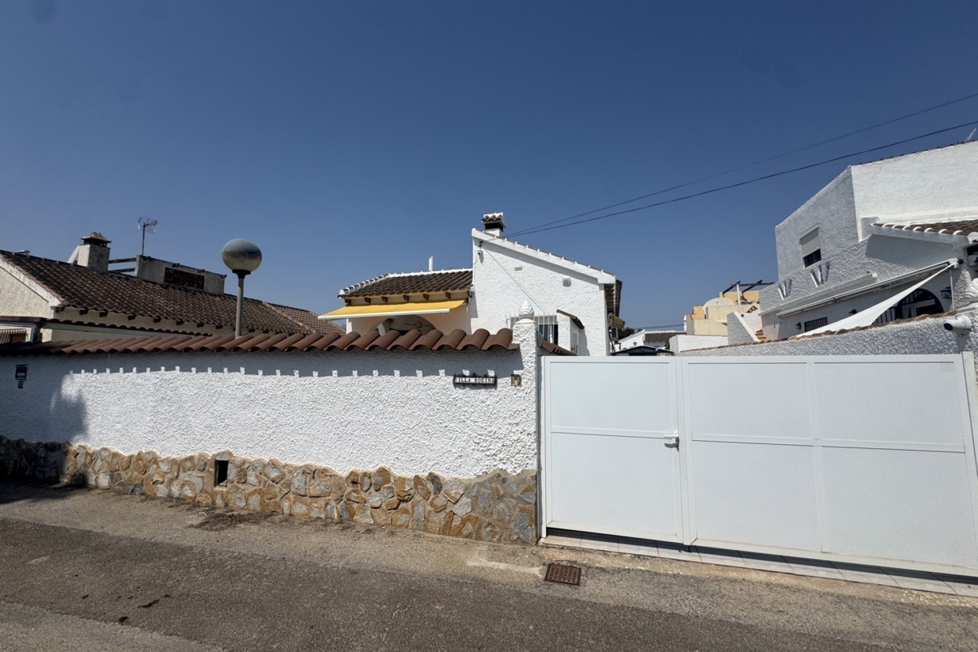 Venta - Chalet Independiente -
San Miguel de Salinas - Eagles Nest