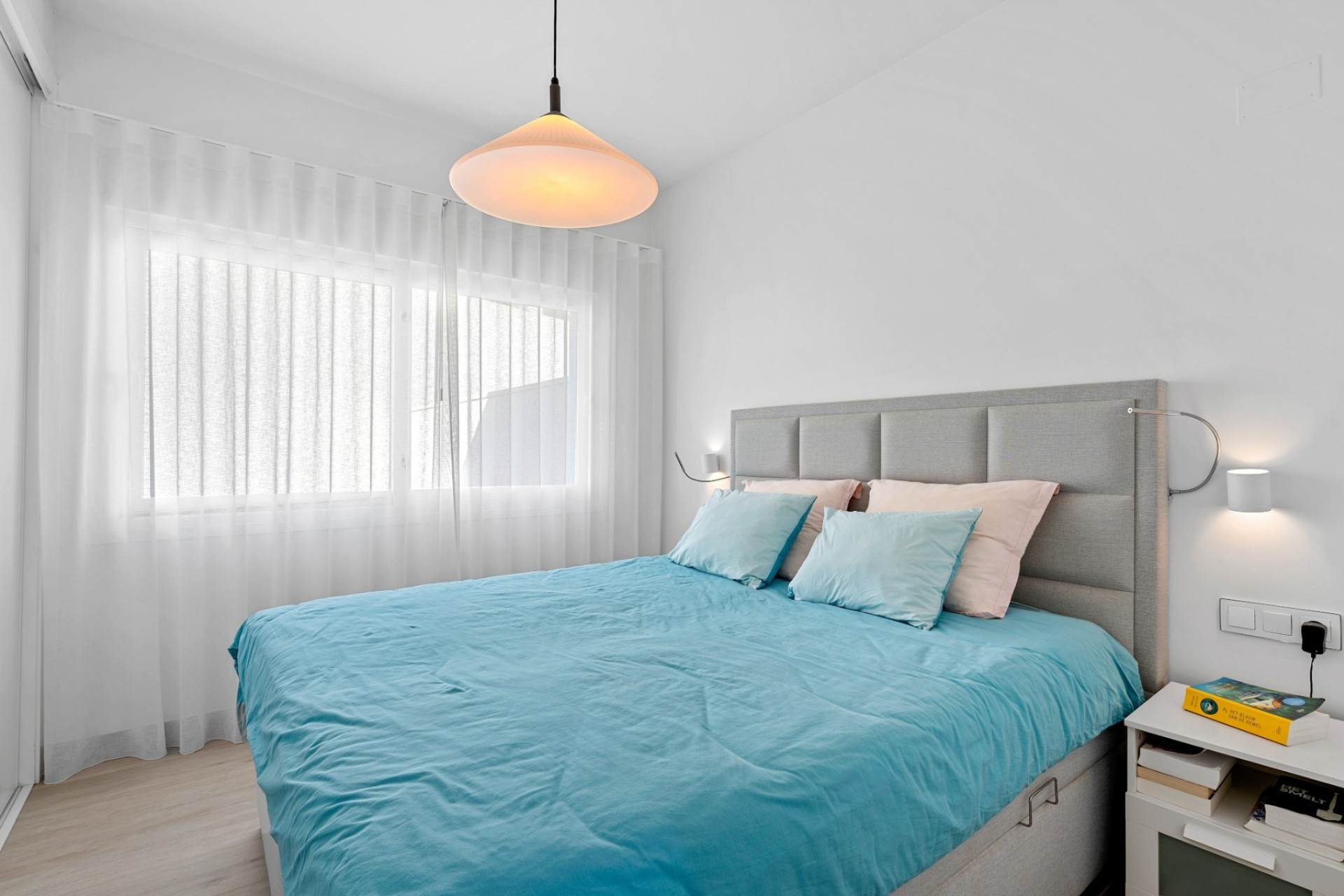 Venta - Chalet Independiente -
San Miguel de Salinas - Inland