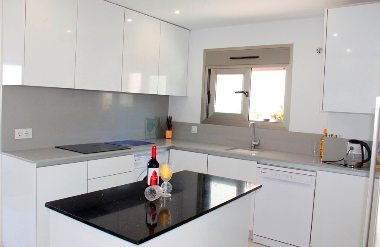 Venta - Chalet Independiente -
San Miguel de Salinas - Inland