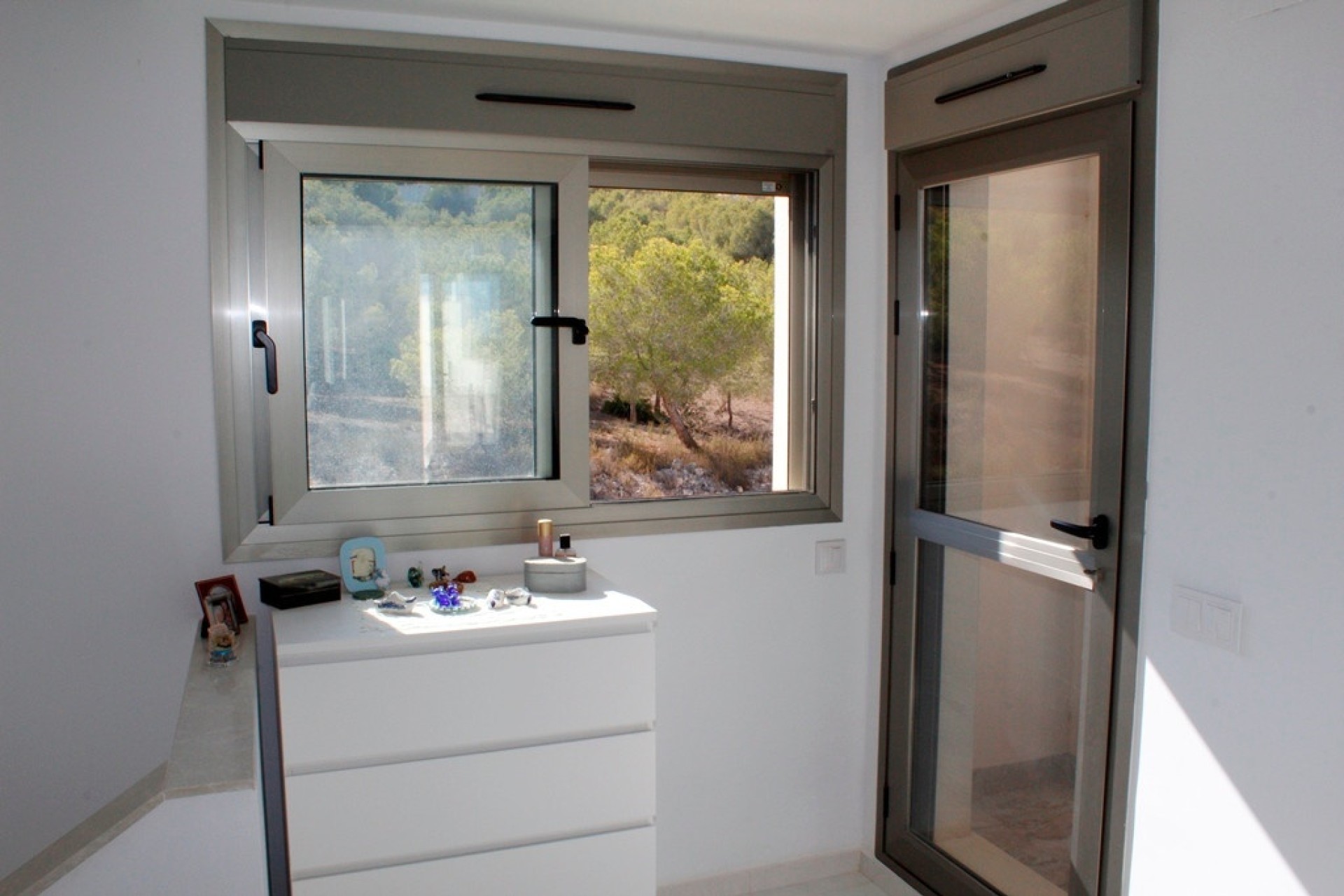 Venta - Chalet Independiente -
San Miguel de Salinas - Inland