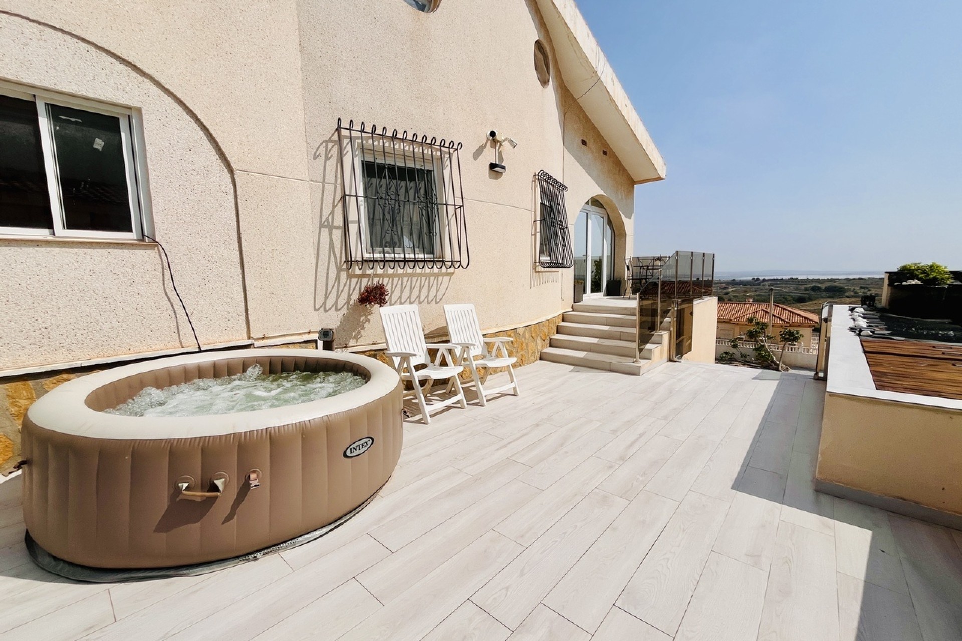 Venta - Chalet Independiente -
San Miguel de Salinas - Inland