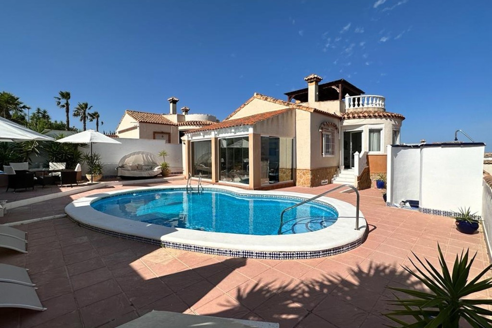 Venta - Chalet Independiente -
San Miguel de Salinas - Inland