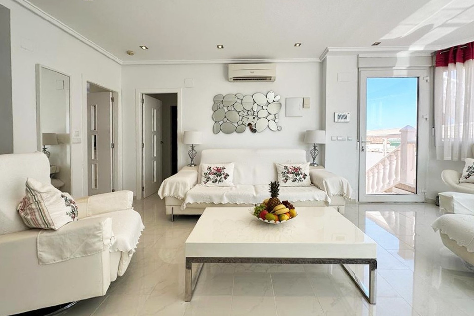 Venta - Chalet Independiente -
San Miguel de Salinas - Inland