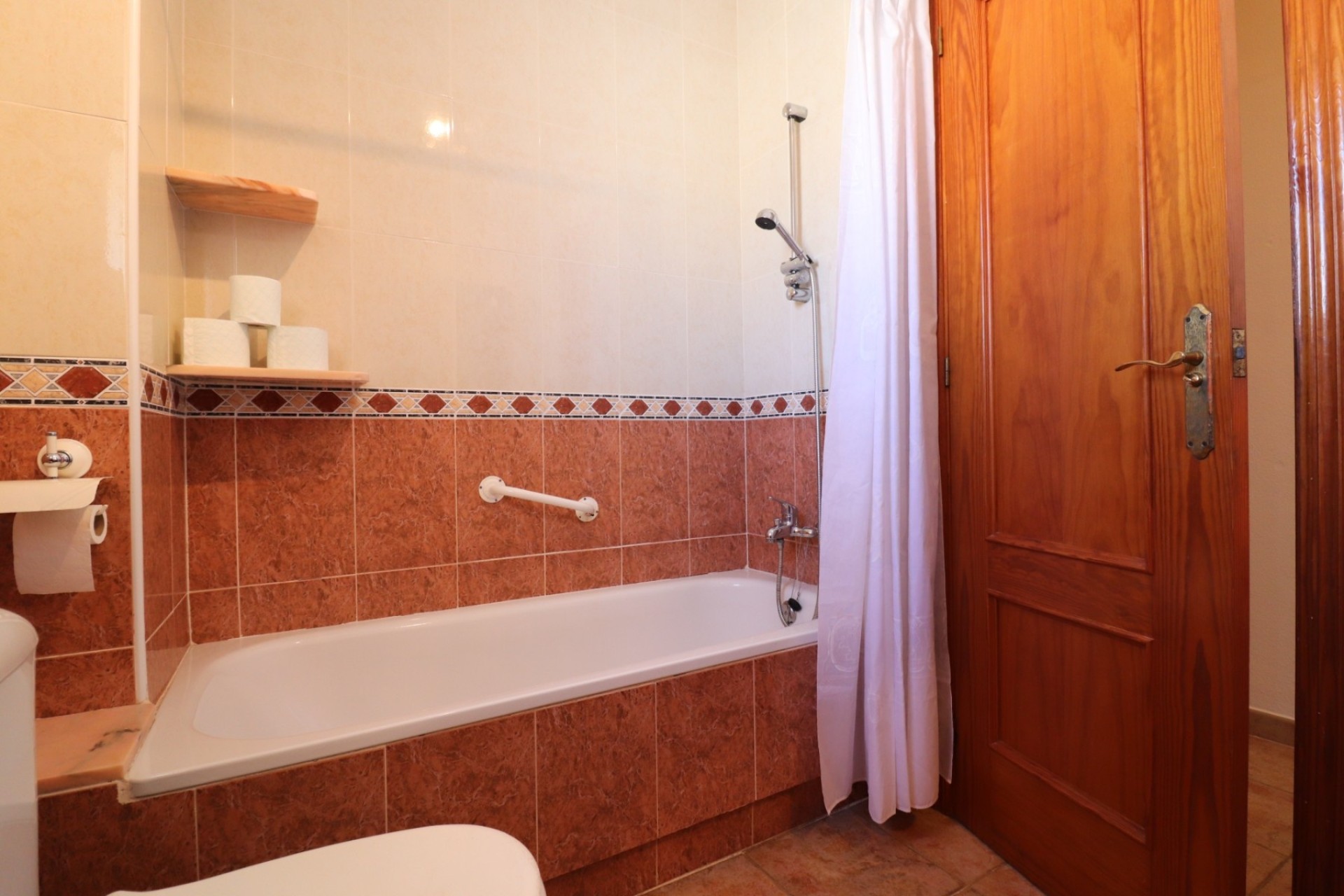 Venta - Chalet Independiente -
San Miguel de Salinas - Lake View Mansions
