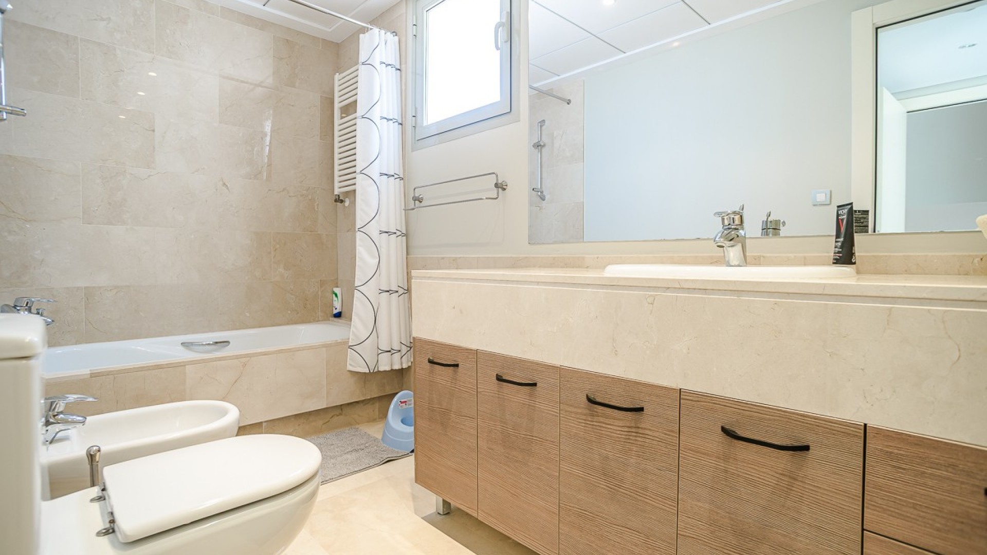 Venta - Chalet Independiente -
San Miguel de Salinas - Las Colinas Golf