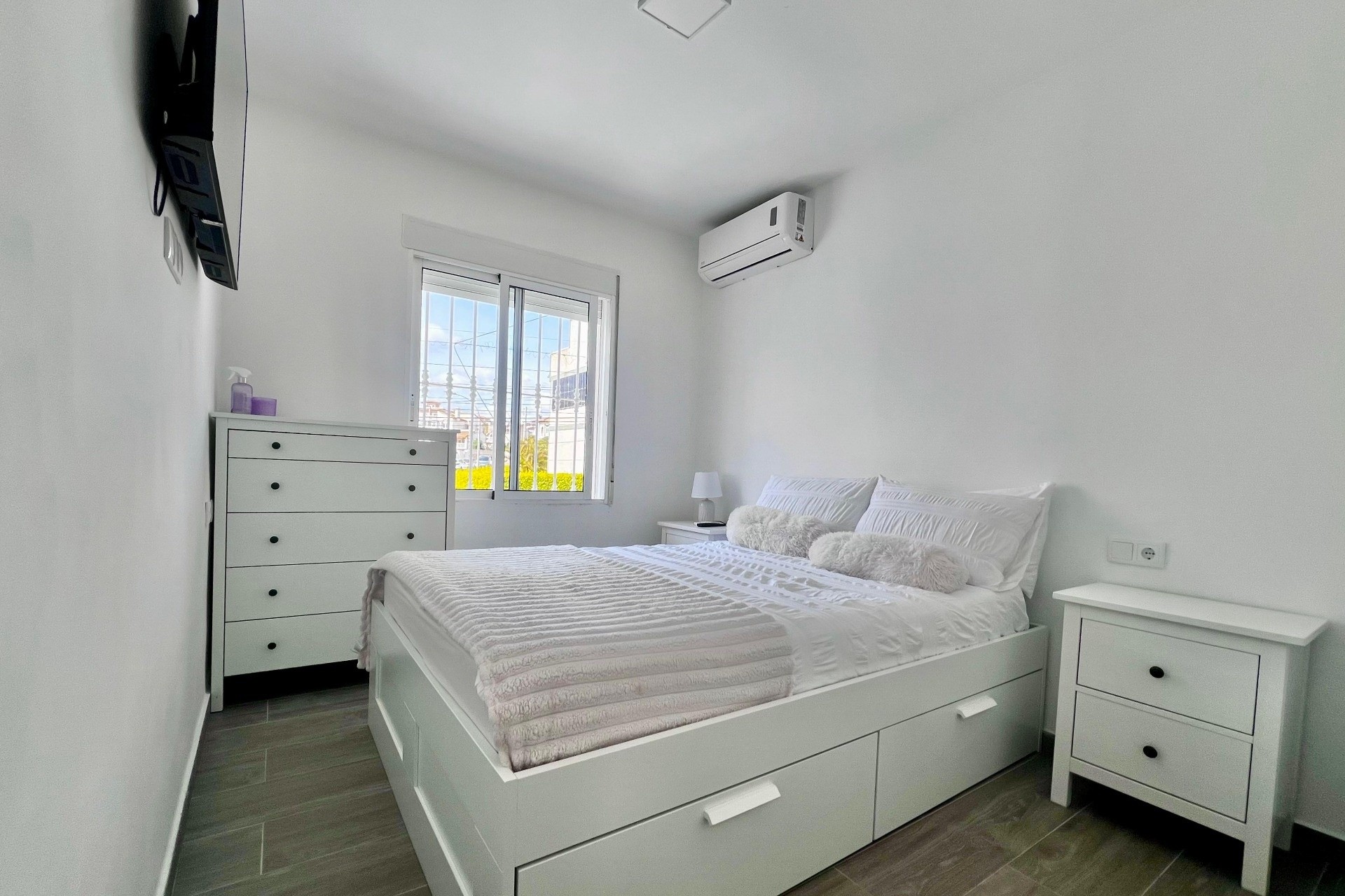 Venta - Chalet Independiente -
San Miguel de Salinas - Las filipinas