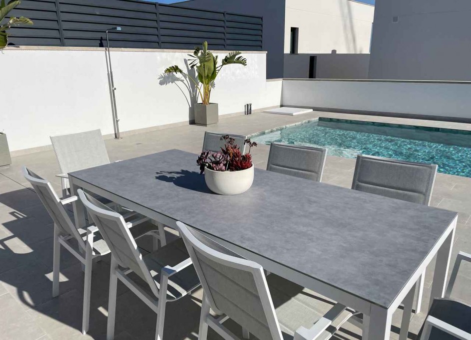 Venta - Chalet Independiente -
San Miguel de Salinas - San Miguel