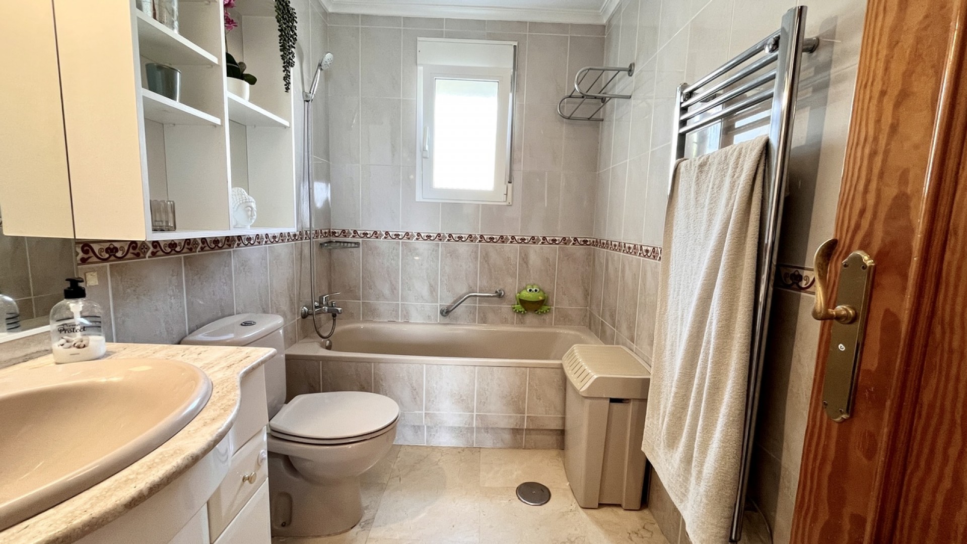 Venta - Chalet Independiente -
San Miguel de Salinas