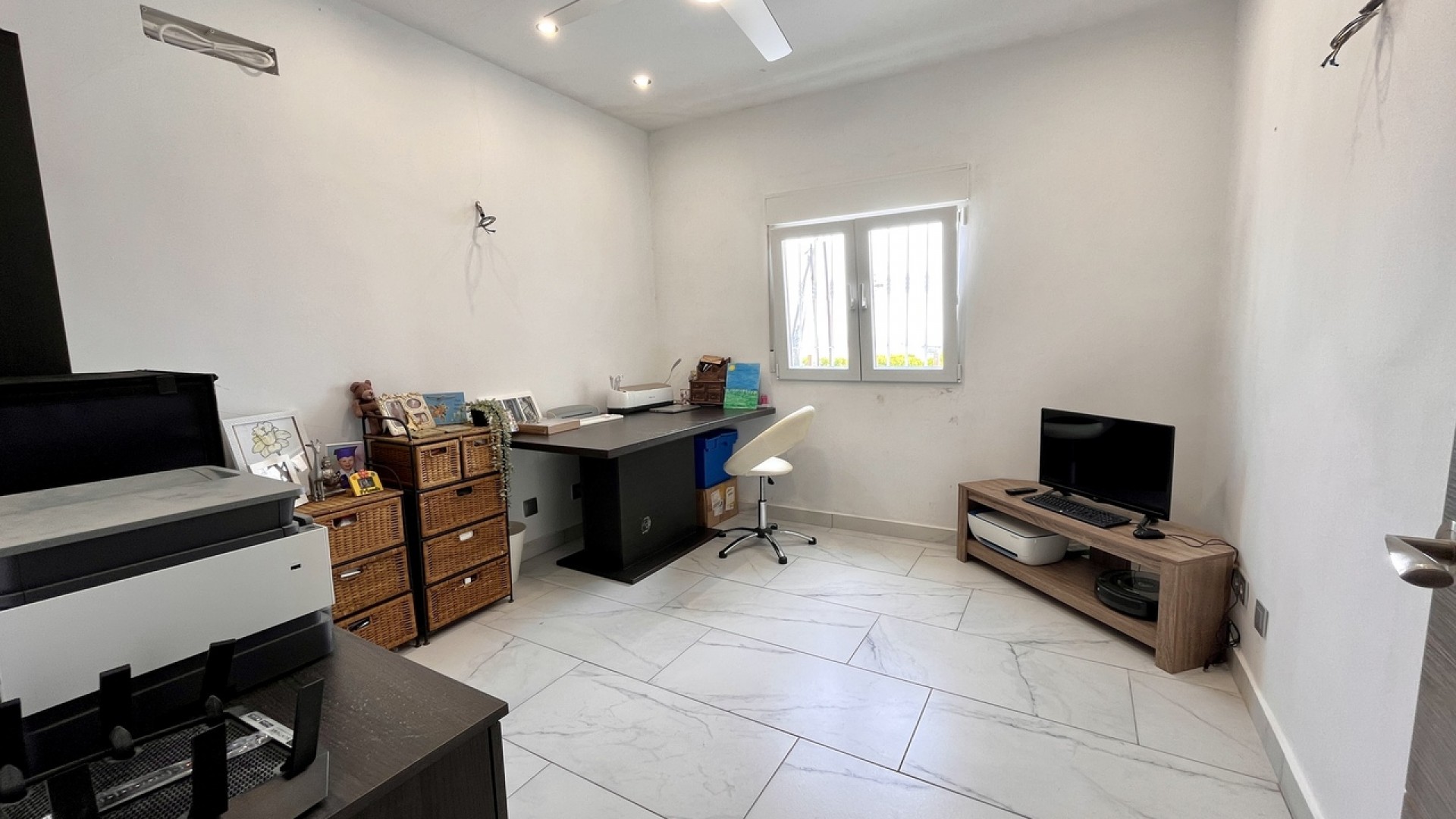 Venta - Chalet Independiente -
San Miguel de Salinas