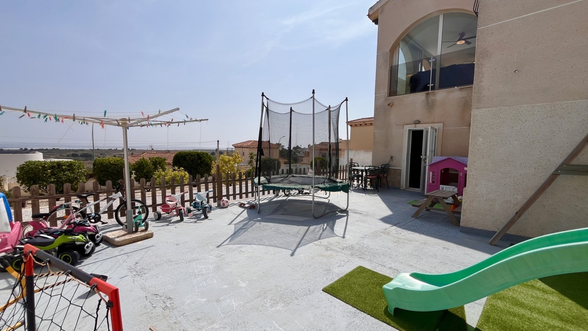 Venta - Chalet Independiente -
San Miguel de Salinas