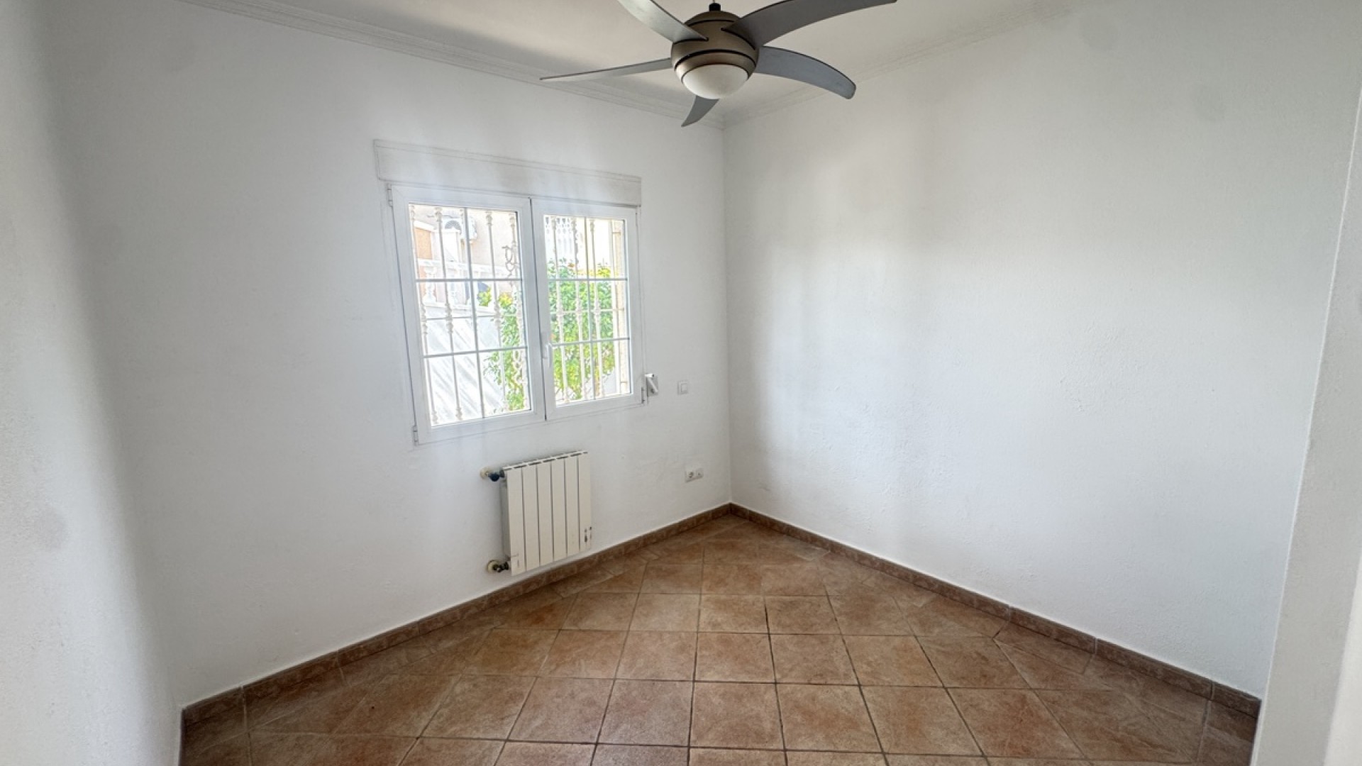 Venta - Chalet Independiente -
San Miguel de Salinas